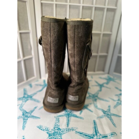 UGG Boots Size 8 - Picture 3 of 12
